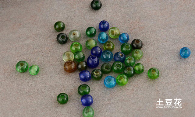 老琉璃珠子40颗 多种颜色琉璃珠子